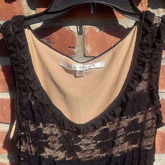 Max Studio black lace dress - Picture 2 of 8
